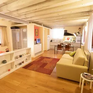 https://lovely-apartment-sottoriva.hotelinveneto.com